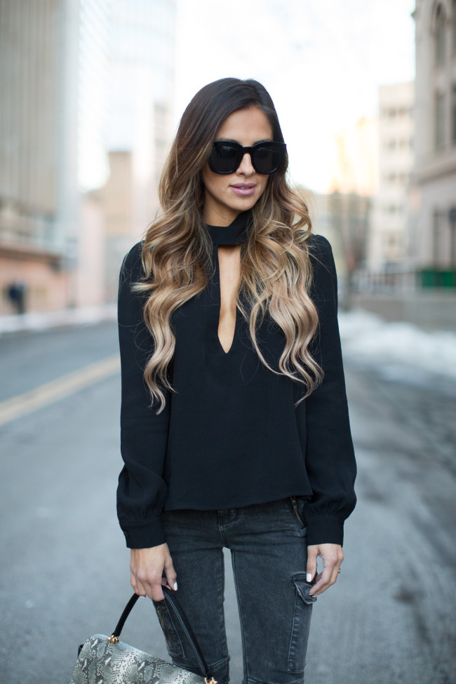keyhole cutout top