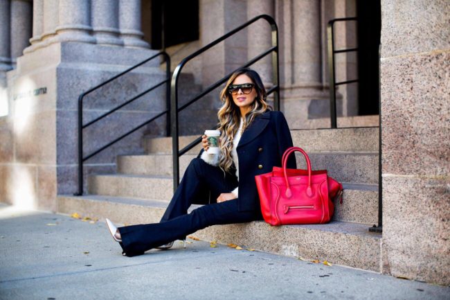 fashion blogger mia mia mine in flare jeans from banana republic