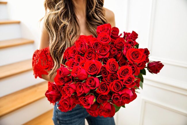 fashion blogger mia mia mine sharing nordstrom anniversary sale beauty picks