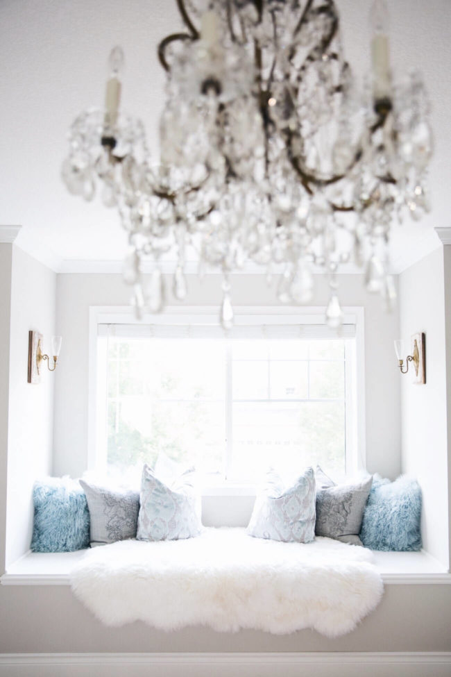 fashion blogger maria vizuete of mia mia mine master bedroom rh baby and child chandelier
