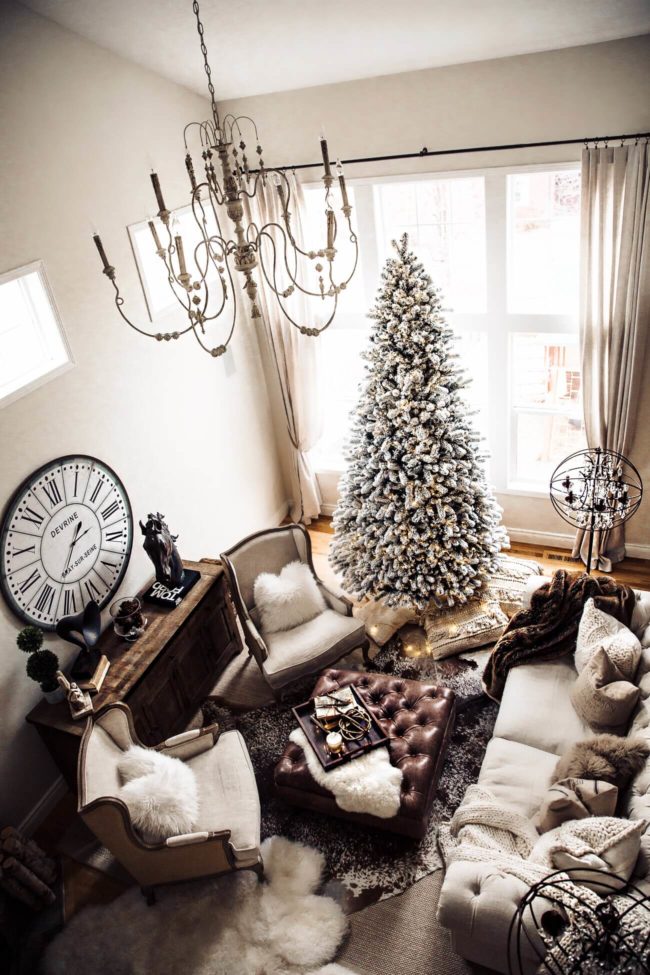 fashion blogger mia mia mine's family room for christmas 2017