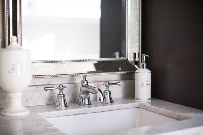 mia mia mine bathroom sinks