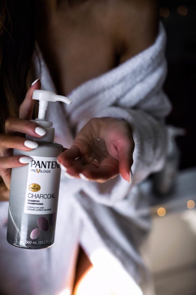 beauty blogger mia mia mine using pantene charcoal shampoo