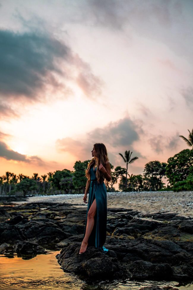 fashion blogger mia mia mine wearing a yumi kim dress at the four seasons hualalai