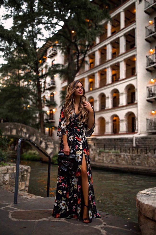 fashion blogger mia mia mine wearing a yumi kim dress in san antonio