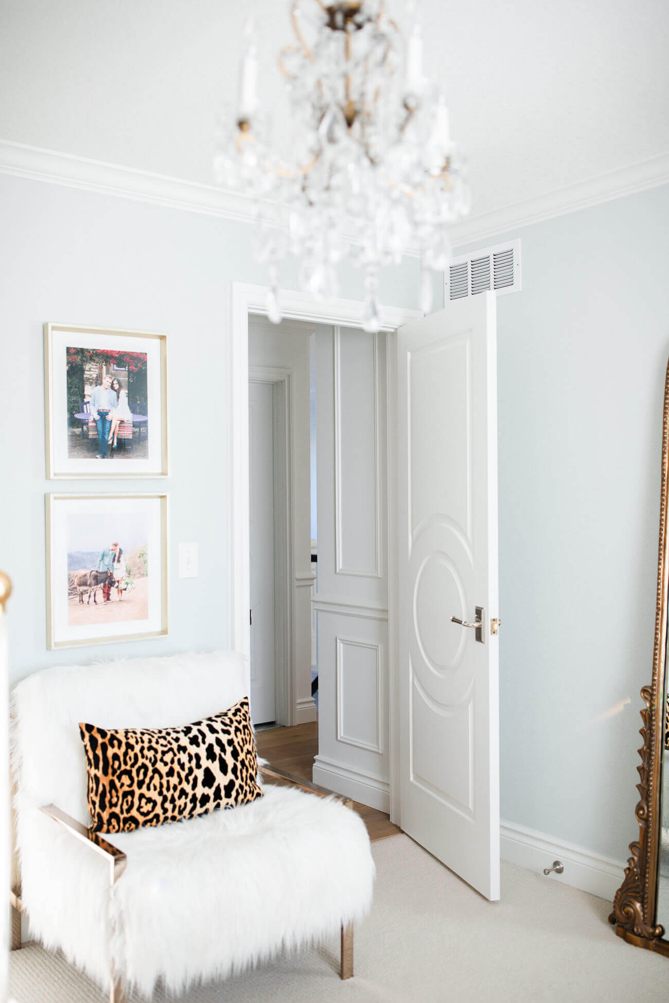 parisan office decor fashion blogger