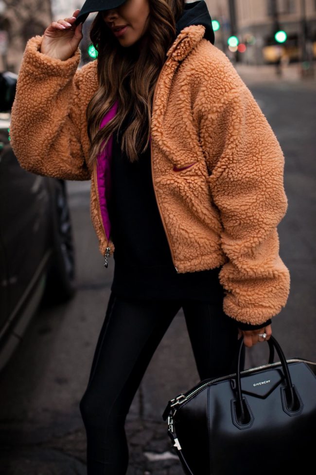 mia mia mine wearing an athleisure outfit from nordstrom