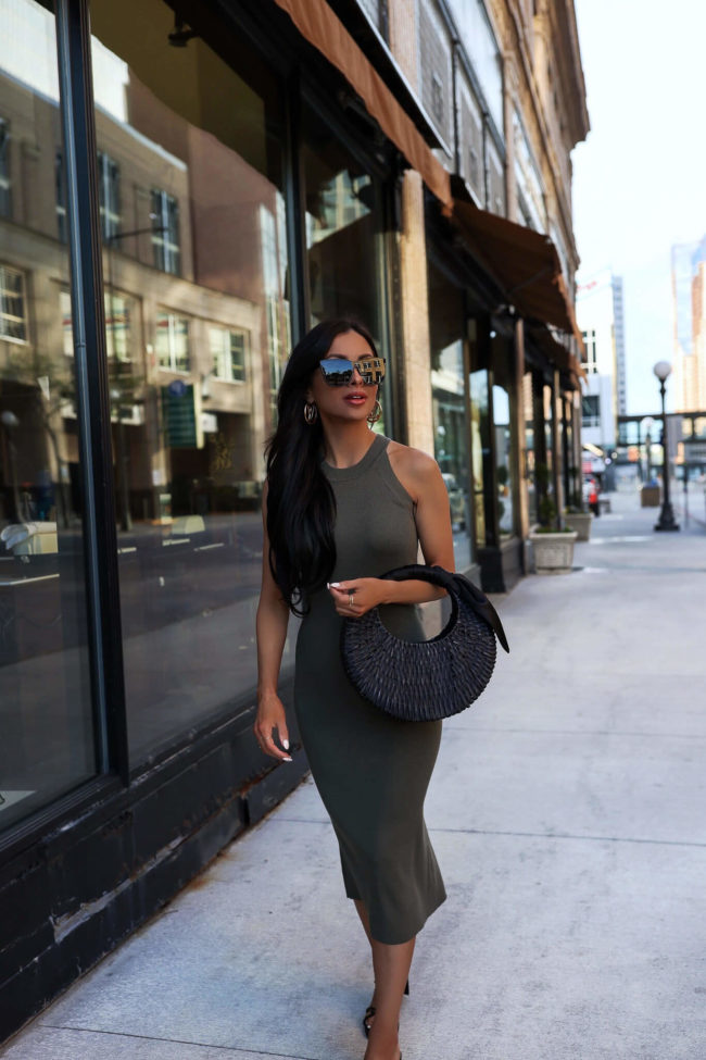 fashion blogger wearing a free assembly knit dress from walmart