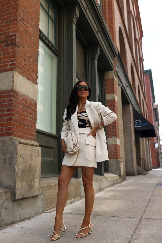 fashion blogger wearing a summer workwear outfit from express