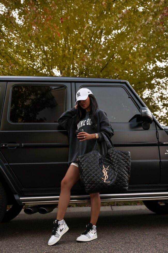 brunette fashion blogger athleisure outfit for fall