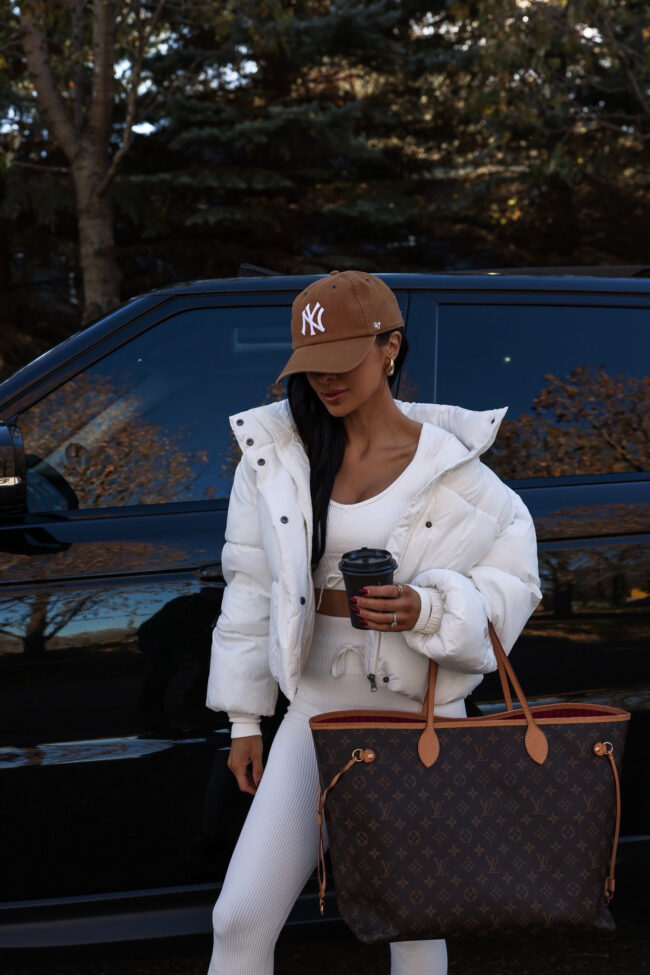 fashion blogger wearing a cropped puffer jacket from amazon