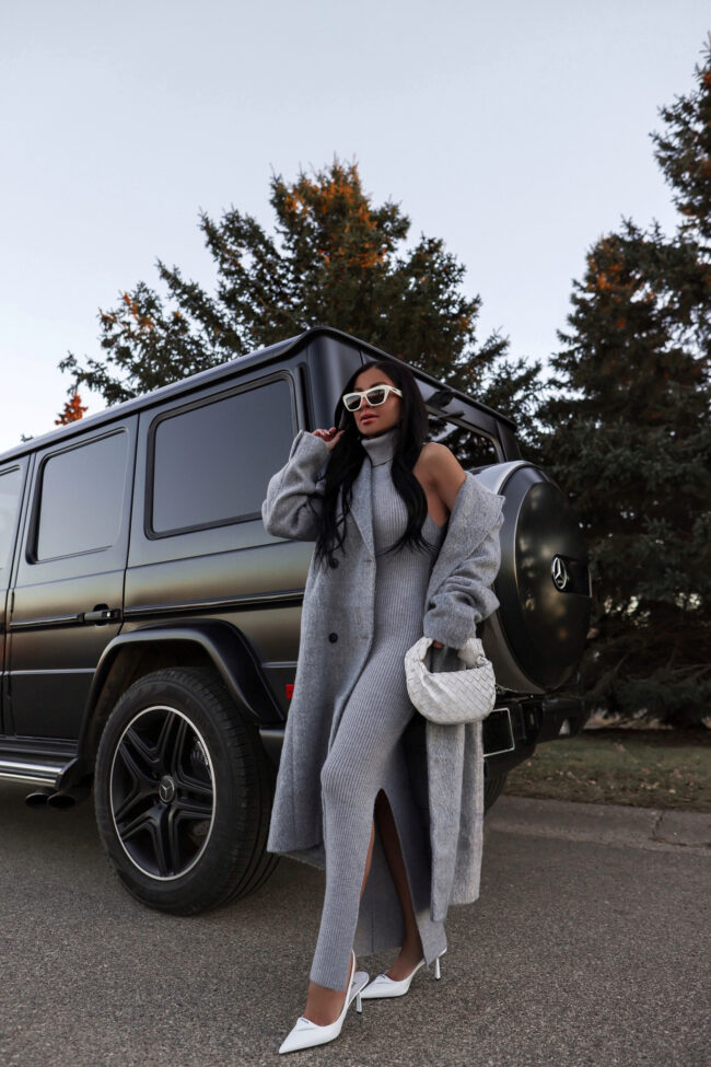 fashion blogger wearing a monochromatic gray outfit for winter